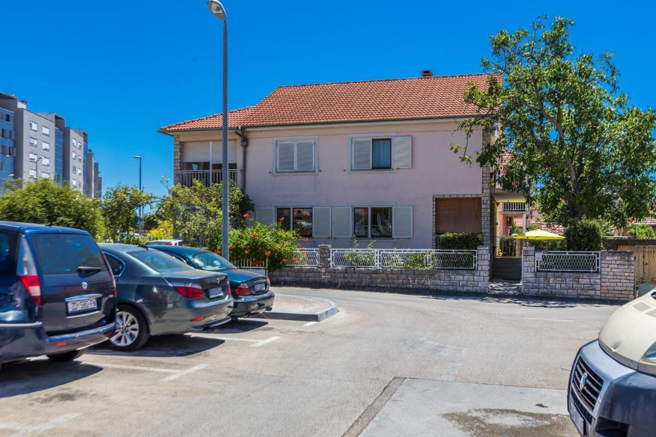 Makalu Apartment Zára Kültér fotó