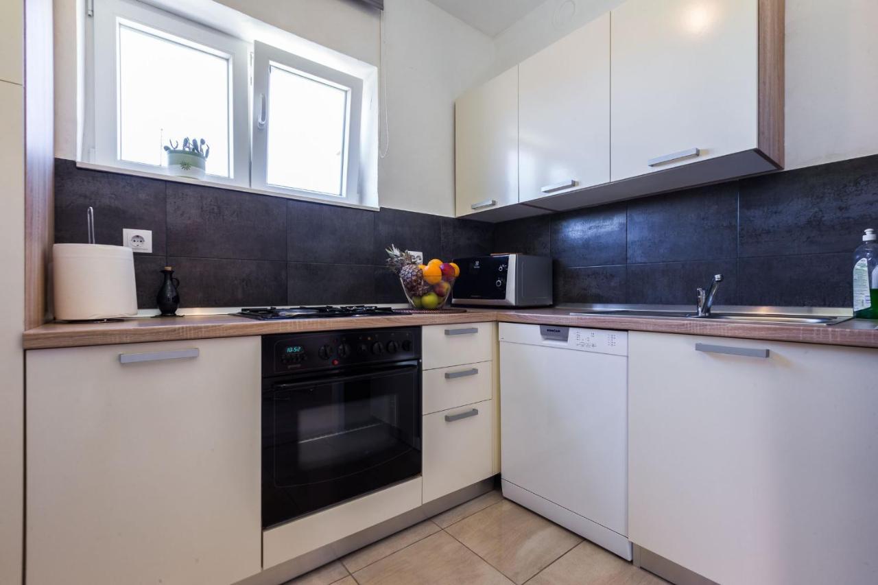 Makalu Apartment Zára Kültér fotó