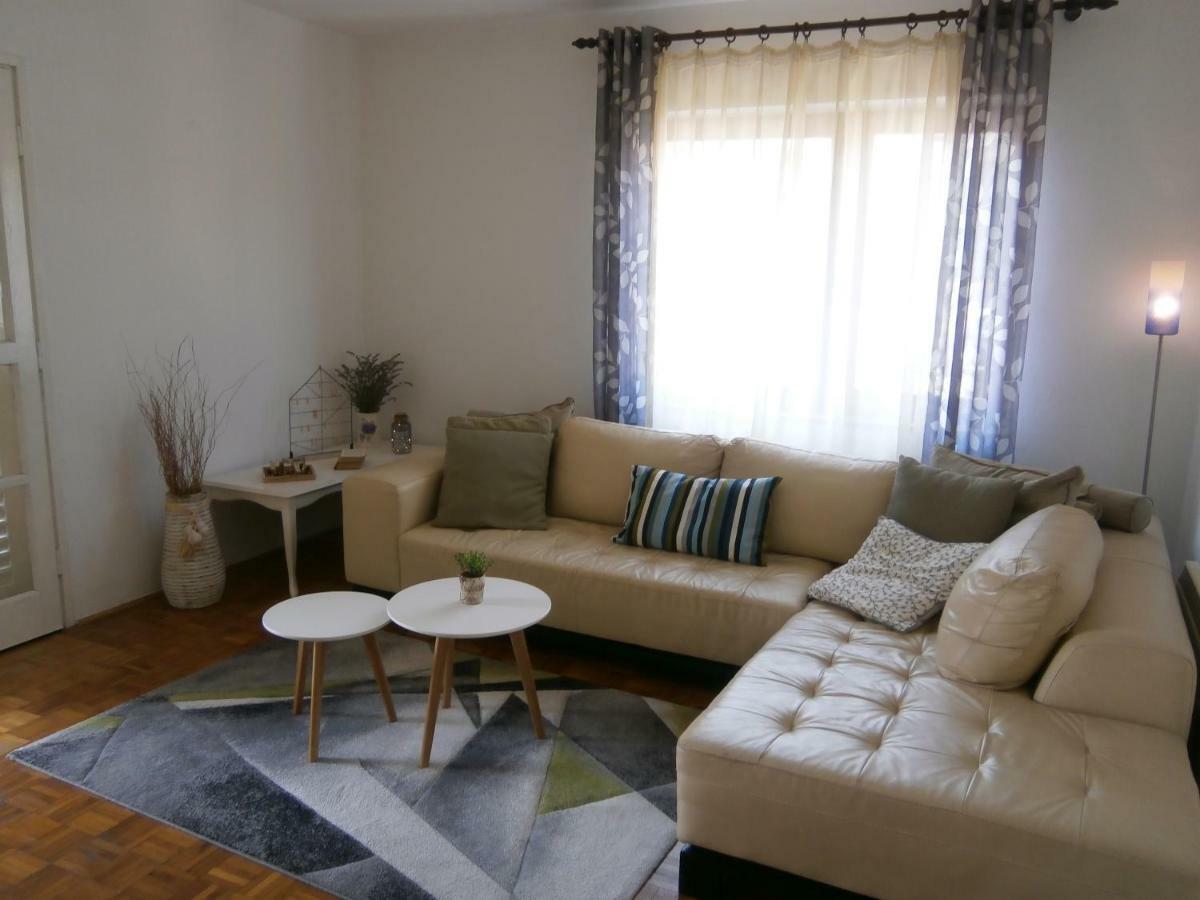 Makalu Apartment Zára Kültér fotó